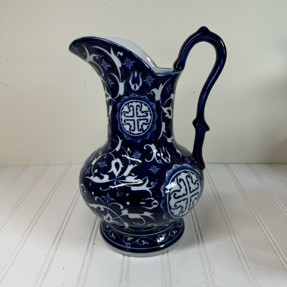 Vintage Bombay Chinoiserie blue & white porcelain pitcher